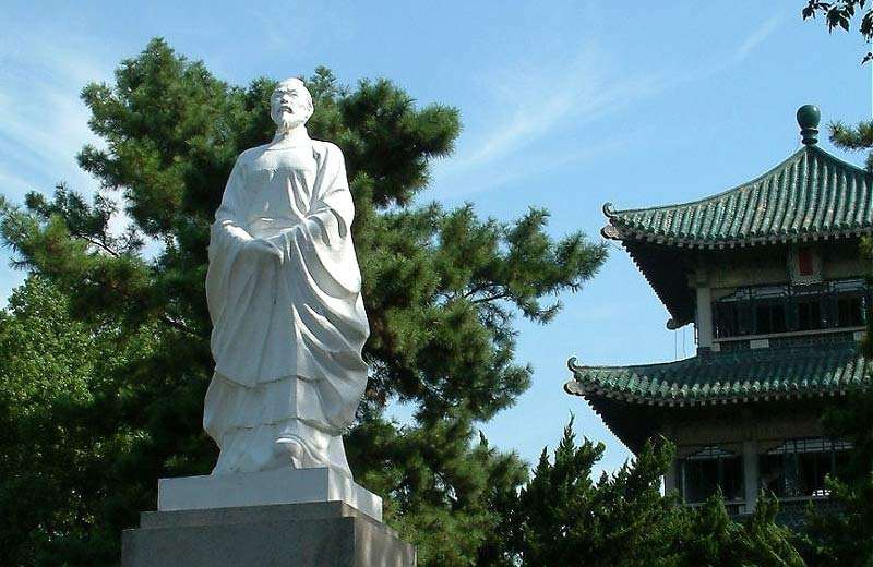 武汉东湖行吟阁.jpg